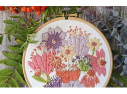 'Blooms' Floral Hoop Art Hand Embroidery Kit alternative