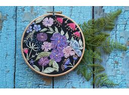 Nicotiana Flowers Hand Embroidery Kit alternative
