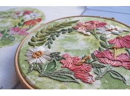 Summer Wreath Floral embroidery design alternative